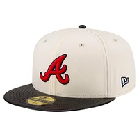 Casquette ajustée 59FIFTY avec visière en cuir crème Atlanta Braves Game Night New Era pour hommes