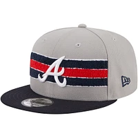 Casquette Snapback 9FIFTY Atlanta Braves Chenille Band New Era pour hommes, gris/bleu marine