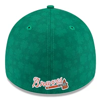 Men's New Era Kelly Green Atlanta Braves St. Patrick's Day 39THIRTY Flex Hat