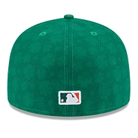 Men's New Era Kelly Green Atlanta Braves St. Patrick's Day 59FIFTY Fitted Hat