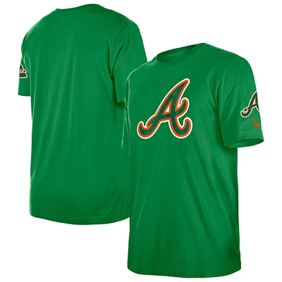 Men's New Era  Kelly Green Atlanta Braves St. Patrick's Day Shamrock Fill T-Shirt