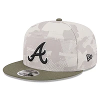 Men's New Era Light Beige/Olive Atlanta Braves 2025 Armed Forces Day Split Panel 9FIFTY Snapback Hat