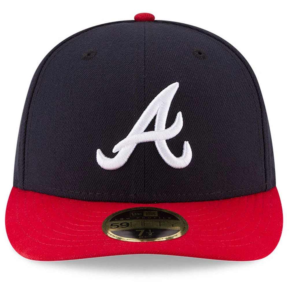 Casquette ajustée 59FIFTY à profil bas du Temple de la renommée baseball national des Braves d'Atlanta New Era bleu marine/rouge pour hommes