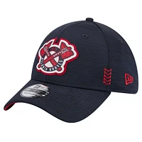 Men's New Era  Navy Atlanta Braves 2024 MLB Clubhouse 39THIRTY Flex Fit Hat