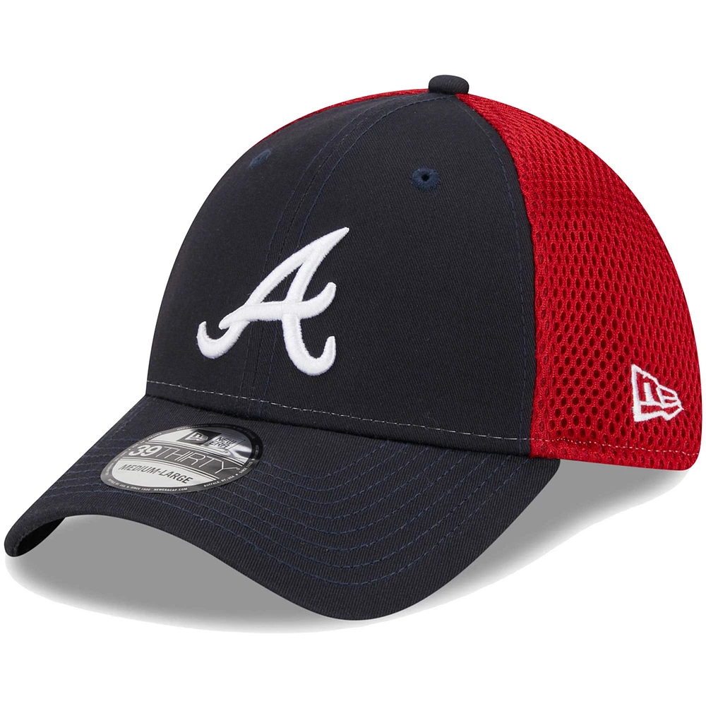 Casquette Flex New Era Atlanta Braves Team Neo 39THIRTY pour homme bleu marine