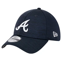 Casquette Flex 39THIRTY Tech des Atlanta Braves New Era pour hommes, bleu marine