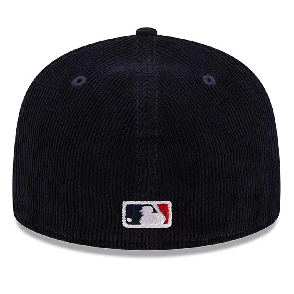 Casquette ajustée 59FIFTY en velours côtelé bleu marine Atlanta Braves New Era pour hommes