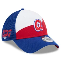 Casquette d'entraînement de printemps 39THIRTY Flex New Era Royal/Rouge Atlanta Braves 2025 pour homme