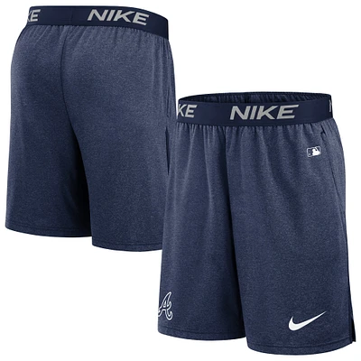 Short de performance d'entraînement la collection authentique des Braves d'Atlanta Nike bleu marine pour homme