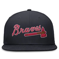 Casquette ajustée Nike True Performance bleu marine pour homme des Atlanta Braves