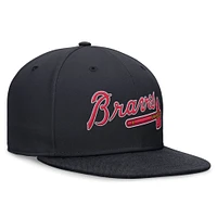 Casquette ajustée Nike True Performance bleu marine pour homme des Atlanta Braves