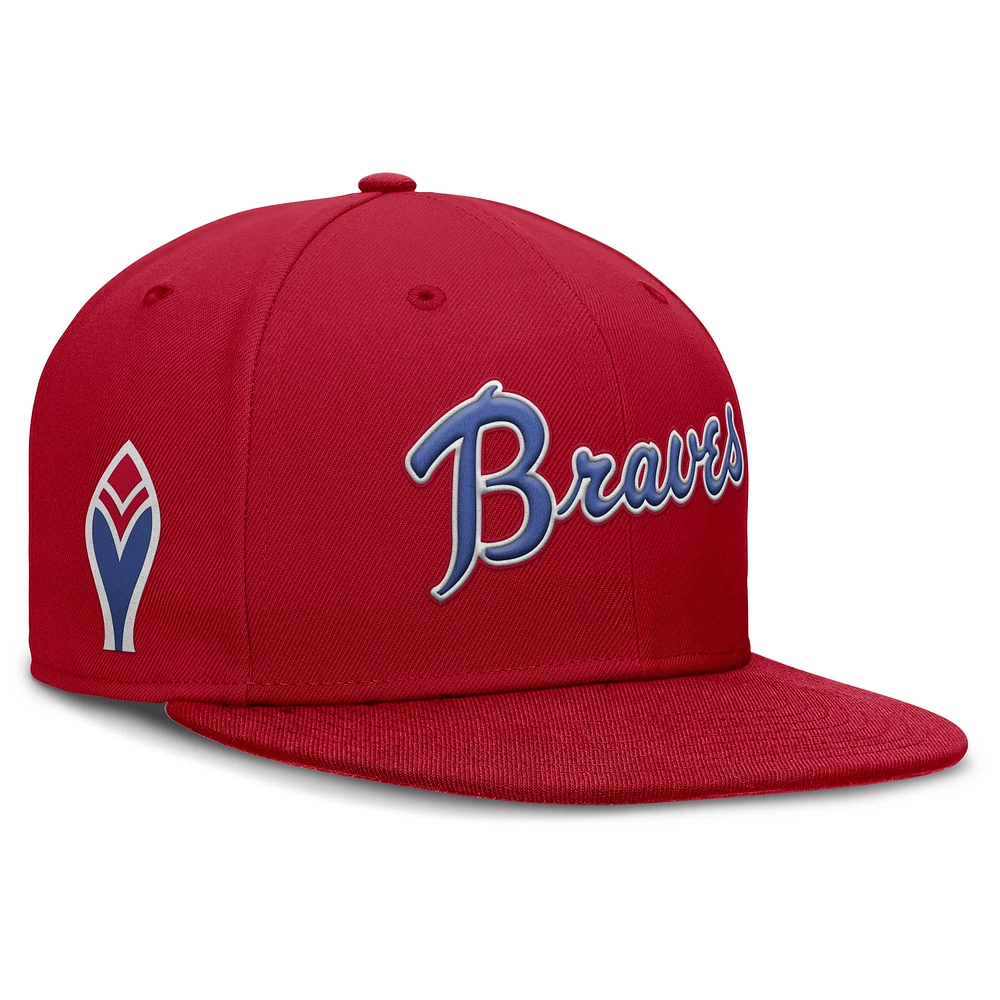 Casquette ajustée Nike Cooperstown True Performance pour homme des Braves d'Atlanta rouge