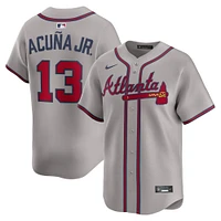 Maillot Nike Ronald Acuña Jr. pour homme, gris, Atlanta Braves Road Limited, joueur