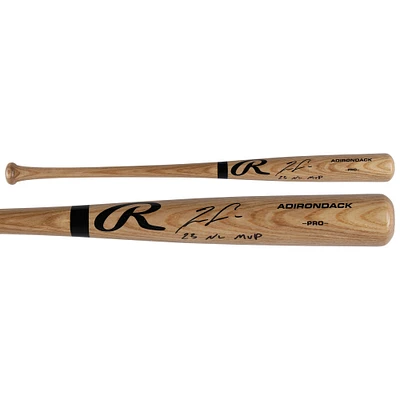 Ronald Acuña Jr., batteur professionnel blonde autographié par les Braves d'Atlanta, avec l'inscription « 23 NL MVP »