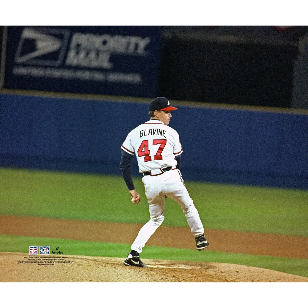 Lids Tom Glavine Atlanta Braves Fanatics Authentic Unsigned Pitches During  Game Six of the 1995 World Series vs. Cleveland Indians Photograph