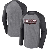 T-shirt à manches longues raglan tri-mélangé Fanatics gris chiné/charbon pour hommes des Atlanta Falcons