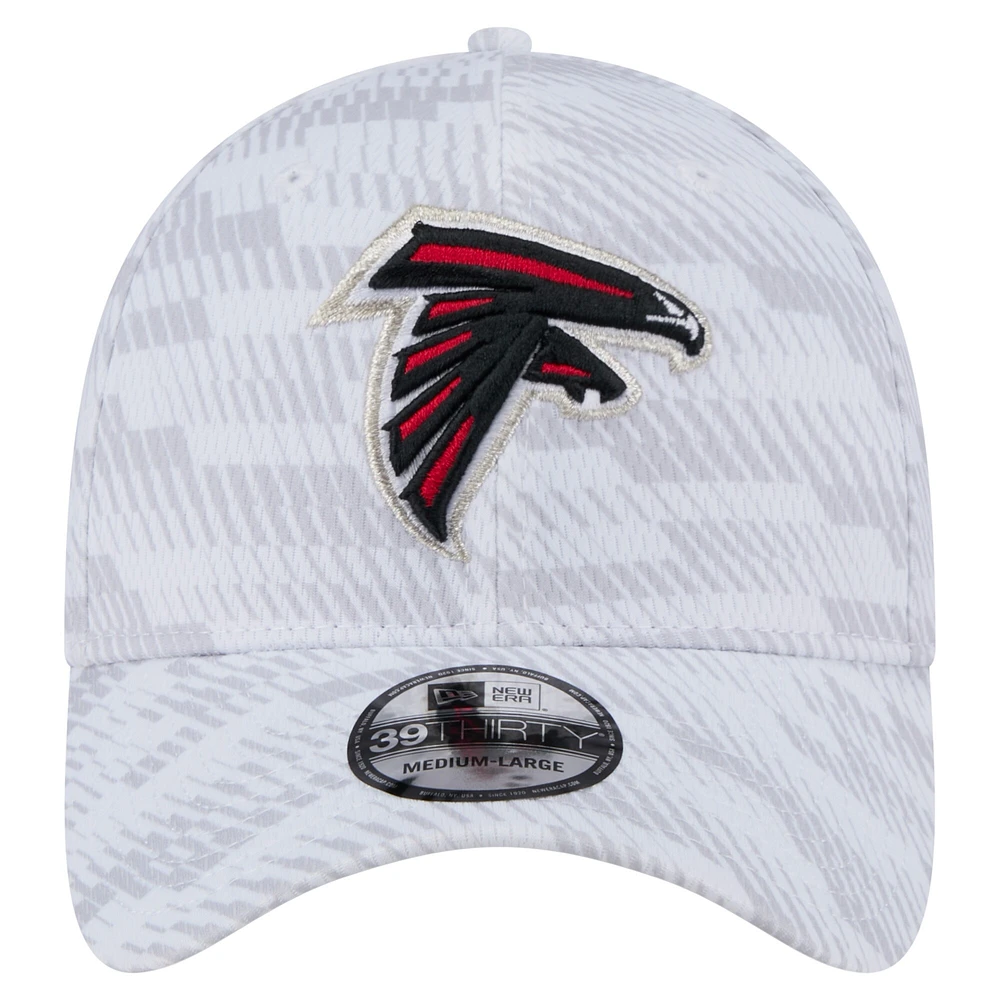Men's New Era  White Atlanta Falcons Gameday Graded 39THIRTY Flex Hat