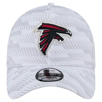 Men's New Era  White Atlanta Falcons Gameday Graded 39THIRTY Flex Hat