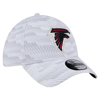 Men's New Era  White Atlanta Falcons Gameday Graded 39THIRTY Flex Hat