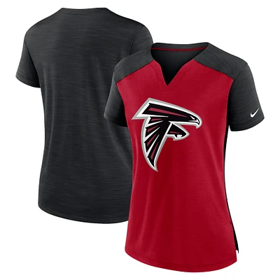 T-shirt Nike rouge/noir Atlanta Falcons Impact Exceed Performance à col cranté pour femme