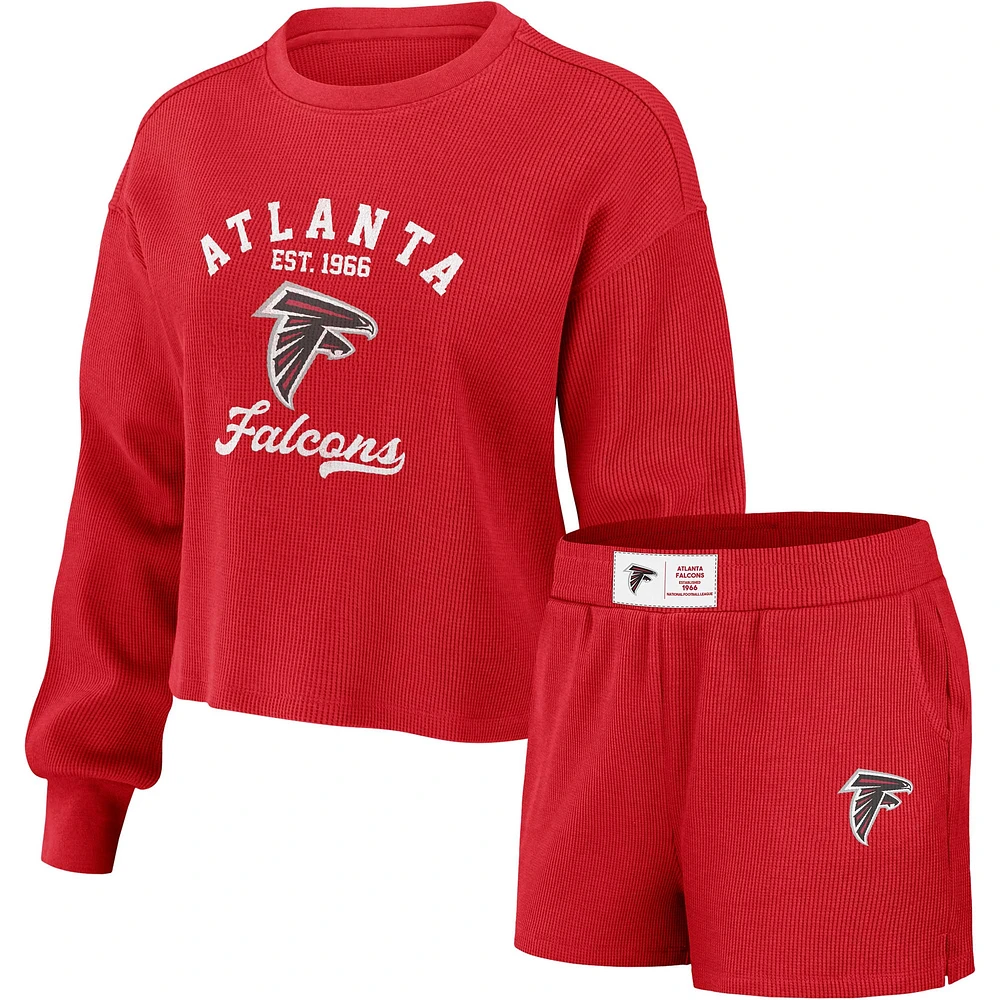 Ensemble de détente pour femme WEAR by Erin Andrews composé d'un t-shirt à manches longues et short en tricot gaufré rouge des Falcons d'Atlanta