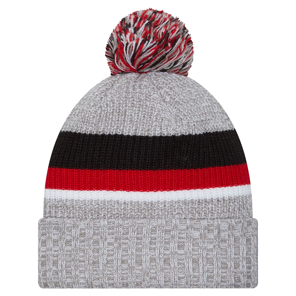 Bonnet en tricot à revers Atlanta Falcons New Era gris chiné pour jeune avec pompon