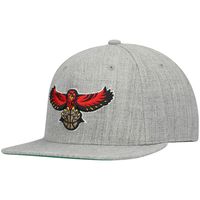 Men's Mitchell & Ness Heathered Gray Atlanta Hawks Hardwood Classics Team 2.0 Snapback Hat