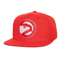 Casquette snapback en daim doux Atlanta Hawks Mitchell & Ness pour hommes rouge