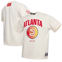 T-shirt premium NBA x Two Hype Cream pour homme de la collection Culture & Hoops des Atlanta Hawks