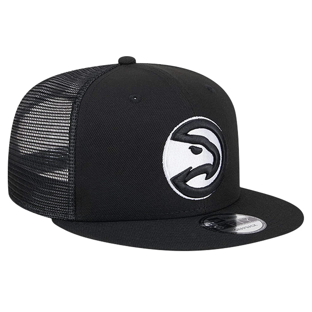 Men's New Era Black Atlanta Hawks 9FIFTY Snapback Trucker Hat