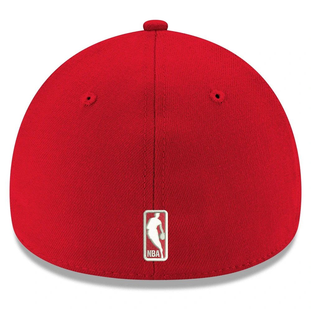 Casquette 39THIRTY Flex New Era Atlanta Hawks Team Classic rouge pour homme