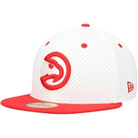 Casquette ajustée 59FIFTY Throwback 2Tone des Atlanta Hawks New Era pour hommes, blanc/rouge