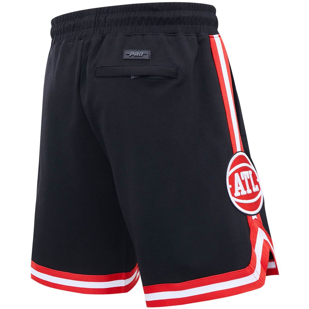 Men's Pro Standard Black Atlanta Hawks Chenille Shorts