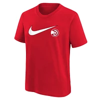 T-shirt Nike rouge Atlanta Hawks Swoosh pour jeune