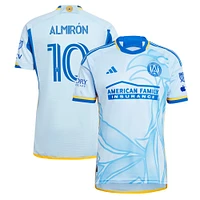 Maillot de joueur authentique adidas Miguel Almiron bleu clair Atlanta United FC 2024 The Resurgens Kit pour homme