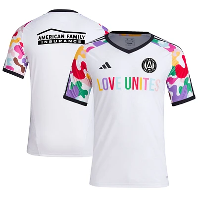 Haut d'avant-match adidas Atlanta United FC 2023 Pride pour homme - Blanc