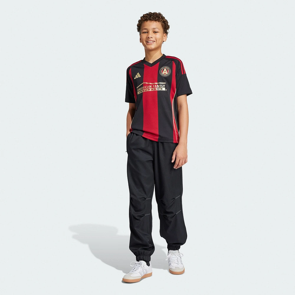 Maillot réplique adidas noir Atlanta United FC 2025 The Connector pour jeunes
