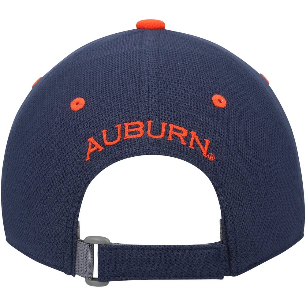 Casquette ajustable Performance Under Armour Tigers Auburn Blitzing Accent bleu marine pour jeune