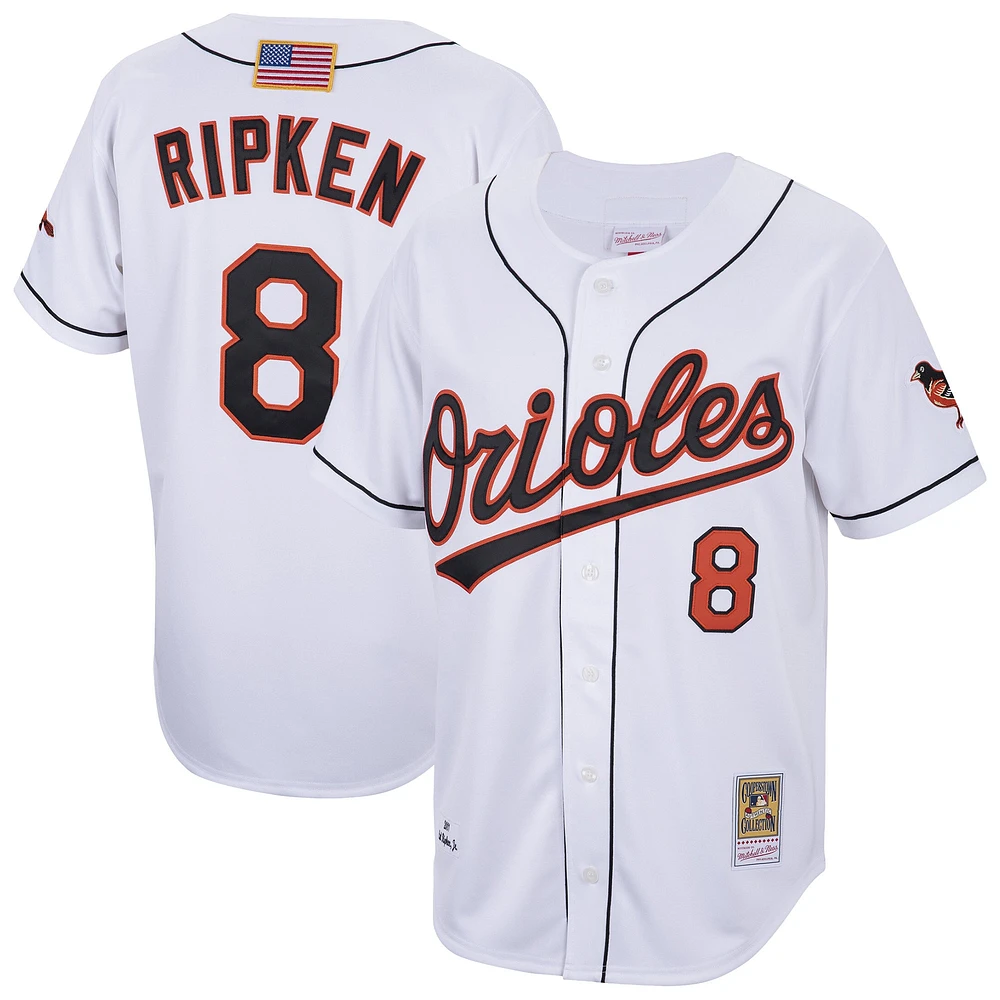 Maillot de joueur authentique pour homme Cal Ripken Jr. Baltimore Orioles Cooperstown Collection 2001 blanc