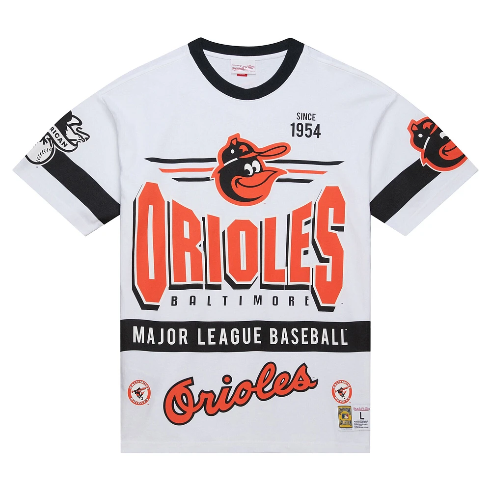 T-shirt blanc Mitchell & Ness pour homme, collection Cooperstown, « Origines de l'équipe » des Baltimore Orioles