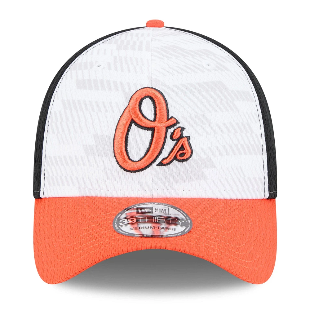 Men's New Era Black/Orange Baltimore Orioles 2025 MLB Clubhouse 39THIRTY Flex Hat