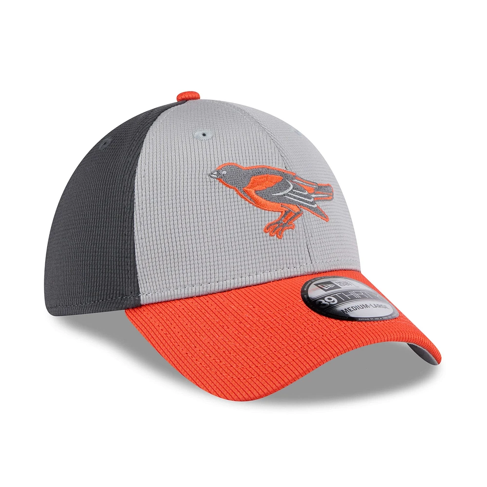 Men's New Era  Gray/Orange Baltimore Orioles 2025 Batting Practice 39THIRTY Flex Hat