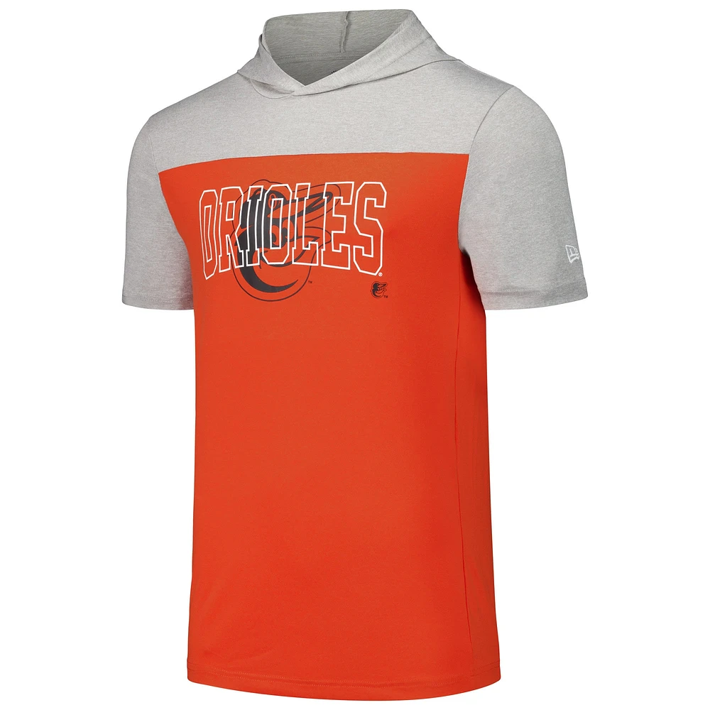 T-shirt à capuche brossé actif New Era orange Baltimore Orioles pour hommes