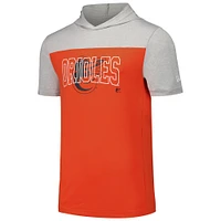 T-shirt à capuche brossé actif New Era orange Baltimore Orioles pour hommes