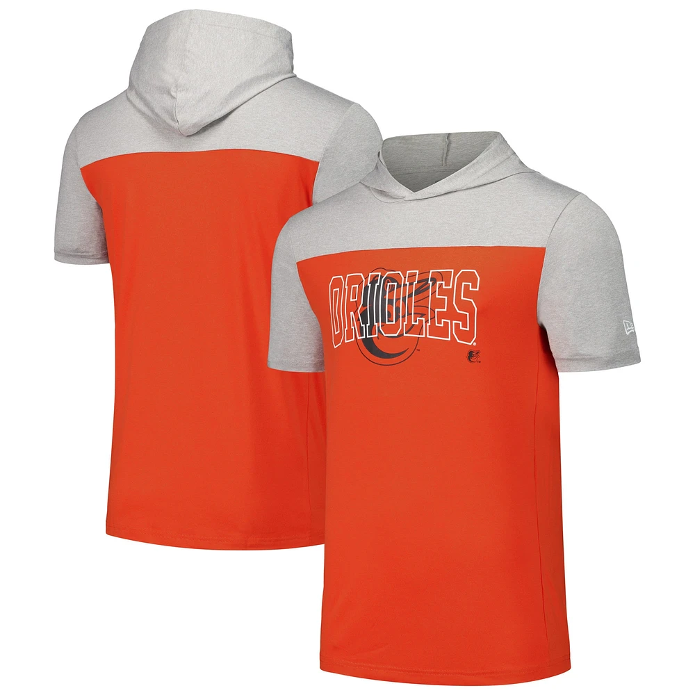 T-shirt à capuche brossé actif New Era orange Baltimore Orioles pour hommes