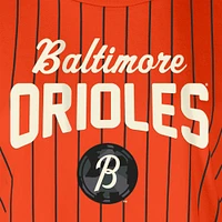 T-shirt court à rayures orange City Connect Multiplier Baltimore Orioles New Era pour femme