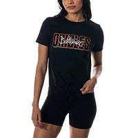 T-shirt torsadé sur le devant des Orioles de Baltimore The Wild Collective pour femmes