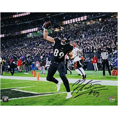Photographie autographiée de Mark Andrews des Baltimore Ravens, 16" x 20"