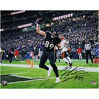 Photographie autographiée de Mark Andrews des Baltimore Ravens, 16" x 20"
