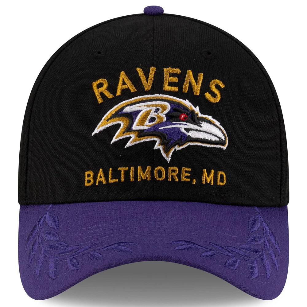 Casquette New Era 39THIRTY Flex noire/violette pour homme des Baltimore Ravens, draft NFL 2025